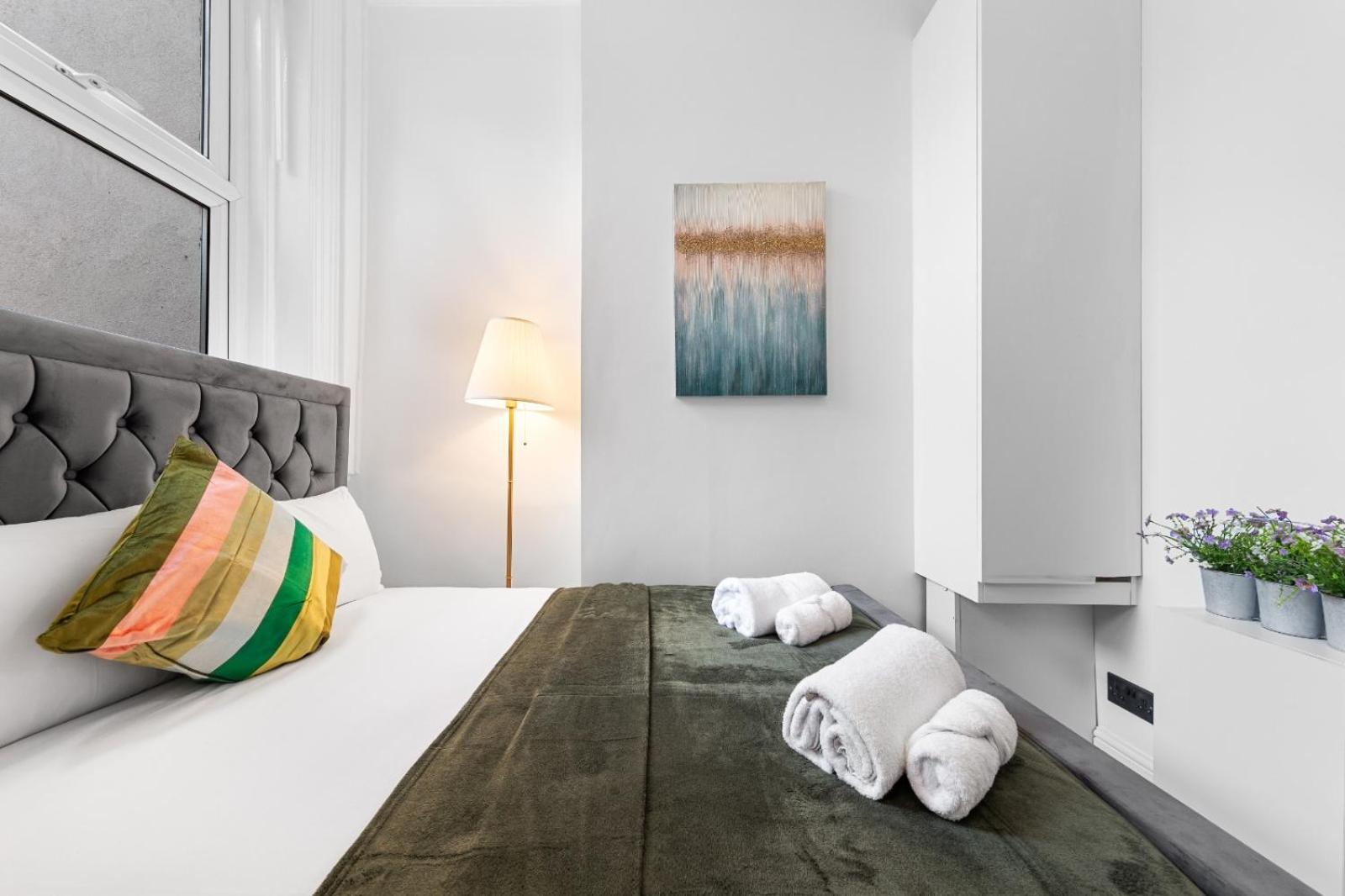 1b Flat, Sleeps 5 In Finchley Tw18 Apartament