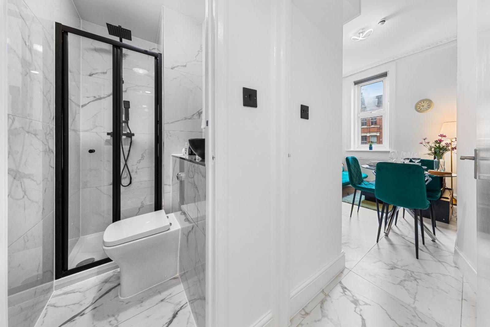 1b Flat, Sleeps 5 In Finchley Tw18 * Londra