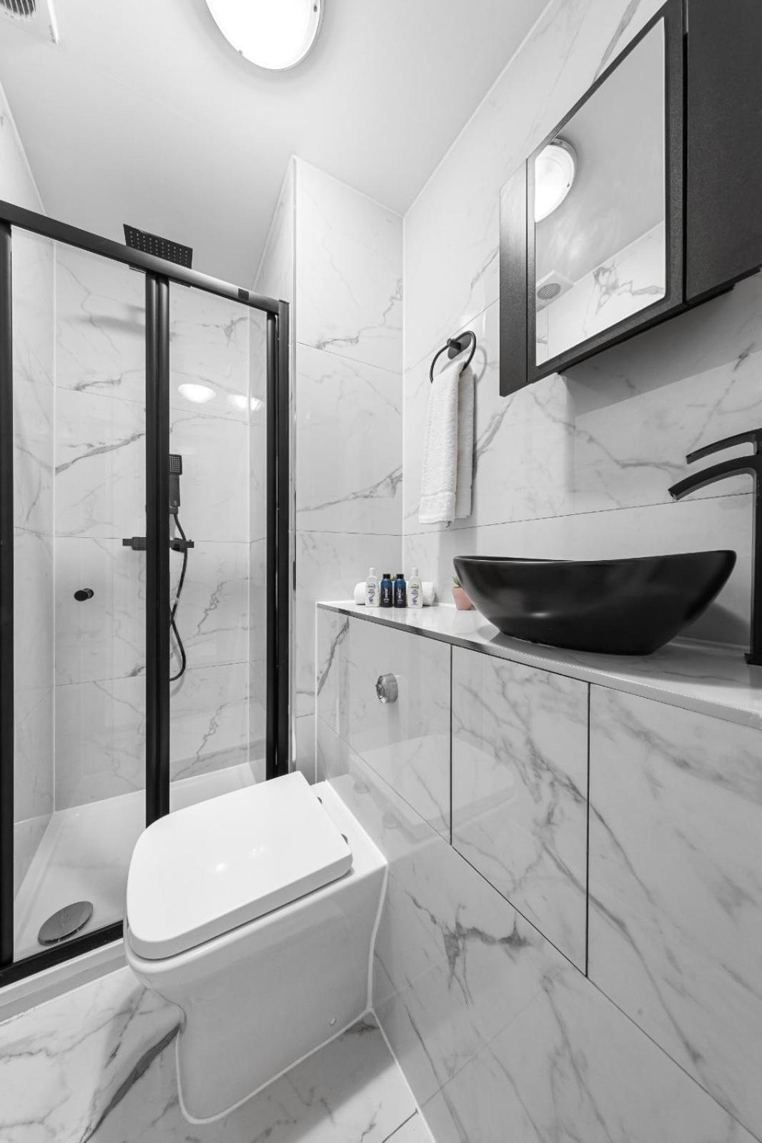 Appartamento 1b Flat, Sleeps 5 In Finchley Tw18